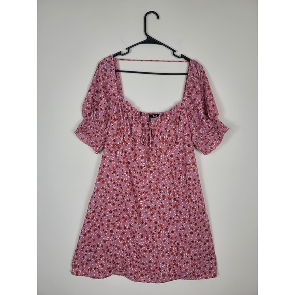 Trixxi Dresses & Skirts - Trixxi Sz XL pink ditsy floral print puff sleeve Smocked mini dress Junior's